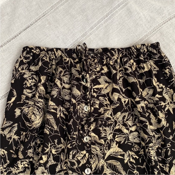 Clio Black and Cream Floral Maxi Skirt - Picture 5 of 11